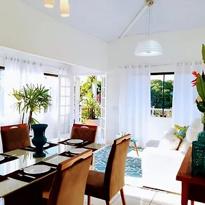 Casa de Férias Espetacular Casa 3 Suítes Cozinha Varanda Vista A Passos Da Brasil